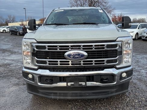 Used 2025 Ford F350 XLT image 8