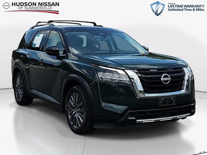 Used 2023 Nissan Pathfinder SL w/ SL Premium Package