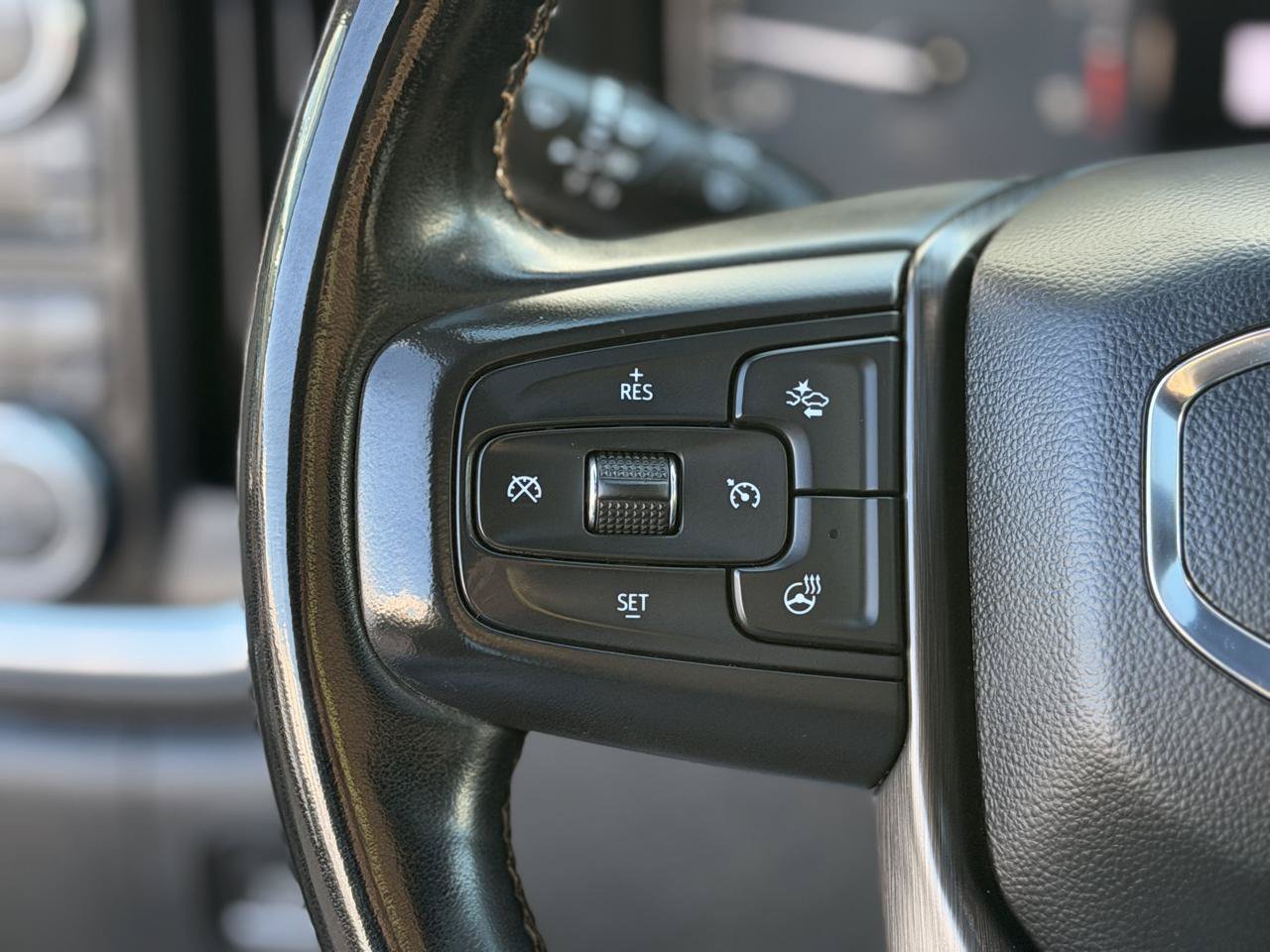 Used 2023 GMC Sierra 2500 AT4 w/ AT4 Premium Plus Package AWD/4WD image 28