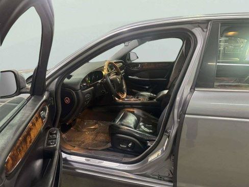 Used 2008 Jaguar XJ8 RWD image 18