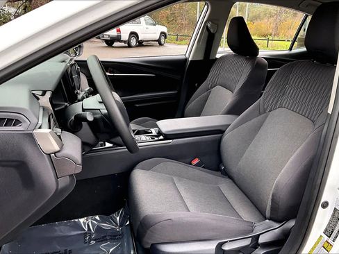 Certified 2025 Toyota Camry LE image 7