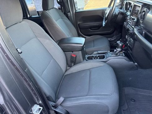 Certified 2022 Jeep Gladiator Sport image 32