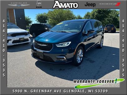 Used 2023 Chrysler Pacifica Touring-L