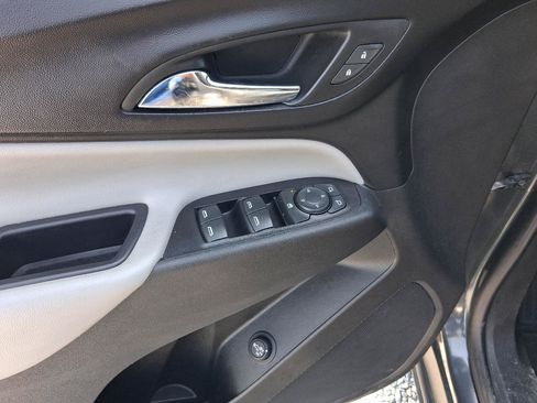 Used 2019 Chevrolet Equinox LT FWD image 15