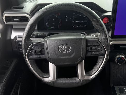 Used 2024 Toyota Tacoma TRD Off-Road image 14