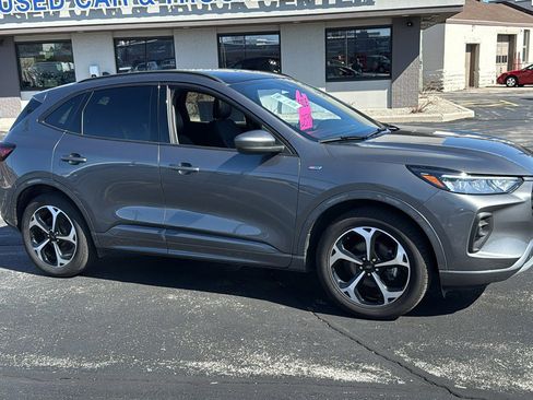 Used 2023 Ford Escape ST-Line Select w/ Tech Pack #2 AWD/4WD image 2
