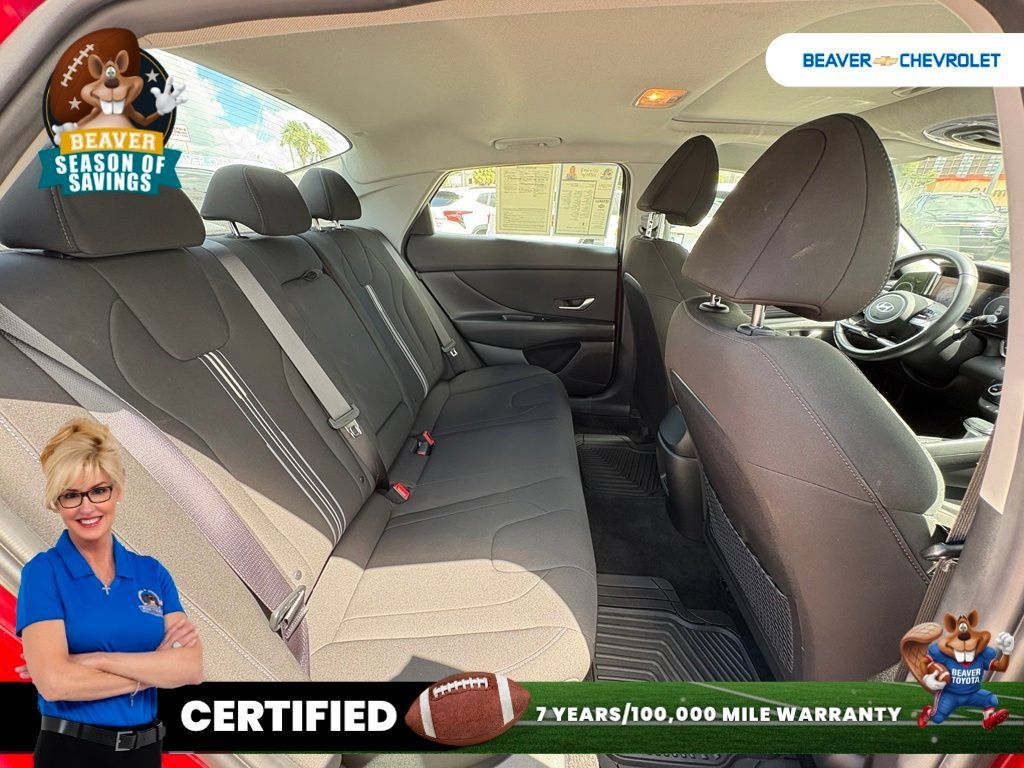 Used 2025 Hyundai Elantra SEL FWD image 24
