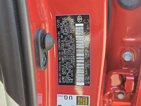 Used 2022 Toyota Prius Prime LE image 30