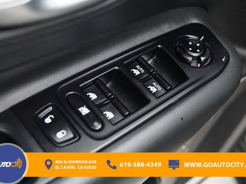 Used 2022 Jeep Renegade Limited image 18