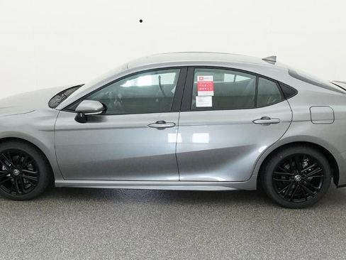 New 2026 Toyota Camry SE FWD image 3