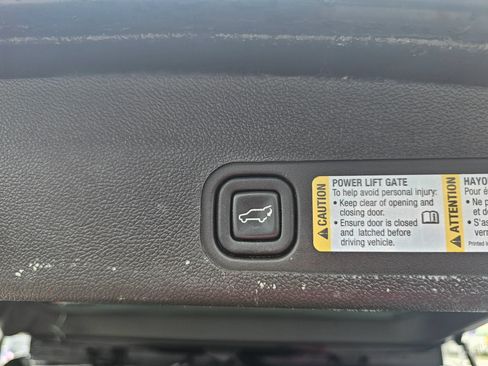 Used 2009 Cadillac Escalade ESV AWD image 40