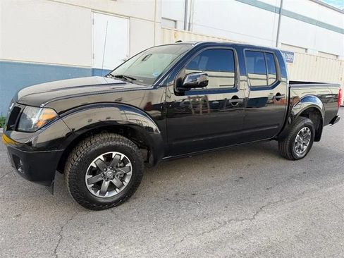 Used 2018 Nissan Frontier PRO-4X AWD/4WD image 5