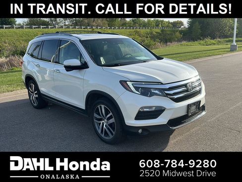 Used 2017 Honda Pilot Touring image 1