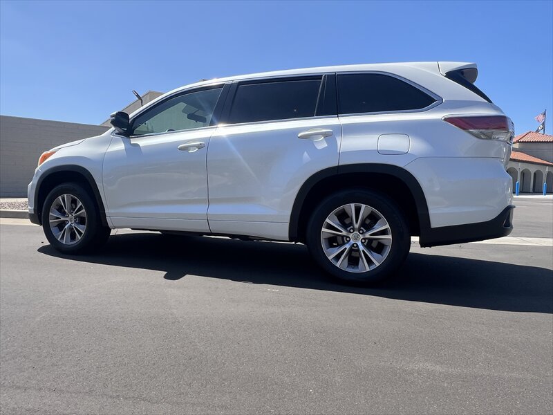 Used 2014 Toyota Highlander Plus FWD image 9