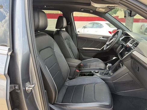 Used 2022 Volkswagen Tiguan SEL R-Line AWD/4WD image 32