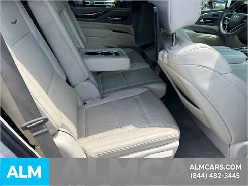 Used 2022 Cadillac Escalade Sport Platinum w/ LPO, ONYX Package image 19