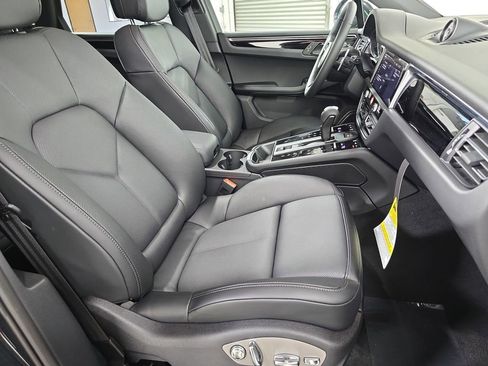 New 2026 Porsche Macan image 27