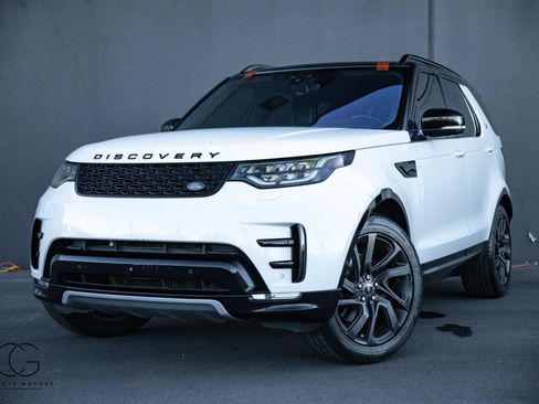 Used 2017 Land Rover Discovery HSE AWD/4WD image 2