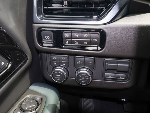New 2026 GMC Yukon XL AT4 w/ AT4 Premium Plus Package AWD/4WD image 37
