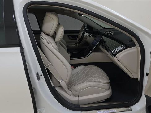 Used 2023 Mercedes-Benz S 500 4MATIC image 7