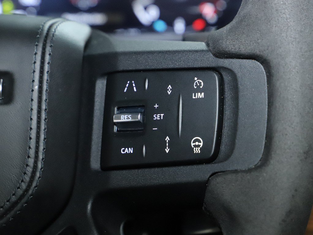 Certified 2024 Land Rover Defender 110 V8 AWD/4WD image 24