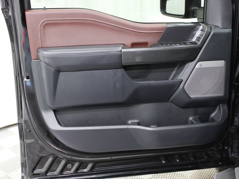 Used 2023 Ford F150 Lariat AWD/4WD image 6