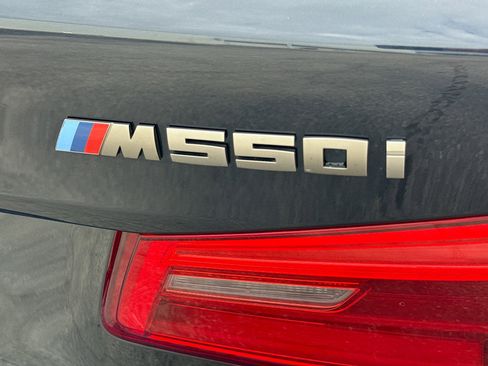 Used 2019 BMW M550i xDrive w/ Dynamic Handling Package AWD/4WD image 11