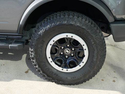 Used 2024 Ford Bronco Outer Banks w/ Sasquatch Package image 10