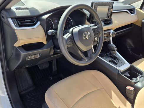 Used 2020 Toyota RAV4 LE image 34