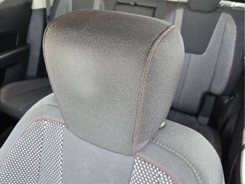 Used 2017 Chevrolet Equinox LT FWD image 21