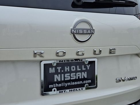 Certified 2023 Nissan Rogue SV w/ SV Premium B Package AWD/4WD image 30