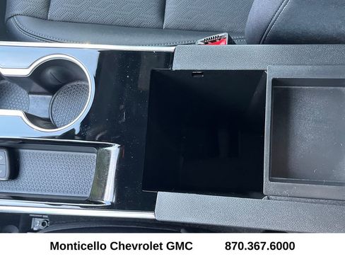 Used 2025 Chevrolet Equinox LT w/ Convenience Package II image 20