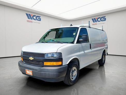 Used 2021 Chevrolet Express 2500 w/ Driver Convenience Package RWD image 6