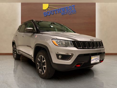 Used 2019 Jeep Compass Trailhawk w/ Leather Interior Group image 9