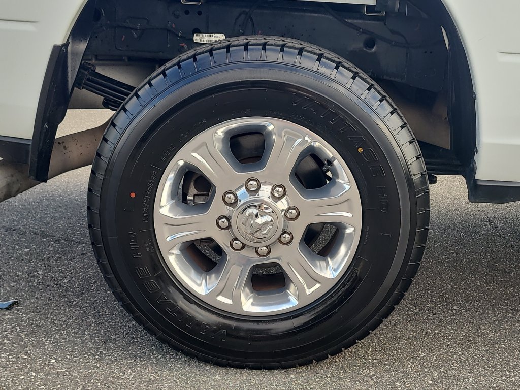 Used 2024 RAM 3500 Big Horn AWD/4WD image 6