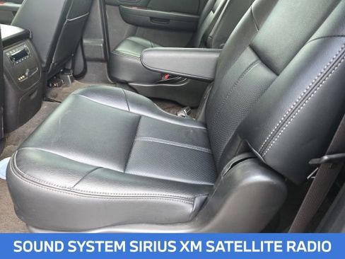 Used 2013 Chevrolet Suburban LTZ RWD image 8