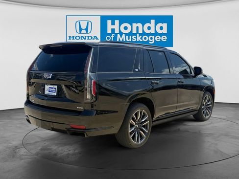 Used 2022 Cadillac Escalade Sport Platinum AWD/4WD image 3