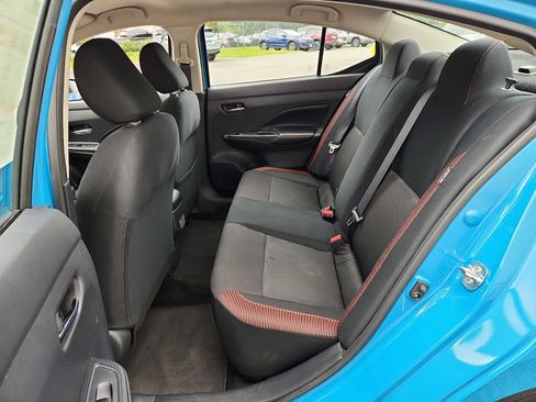 Used 2025 Nissan Versa SR FWD image 11