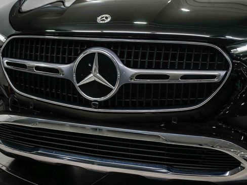 Used 2024 Mercedes-Benz GLC 300 4MATIC image 8