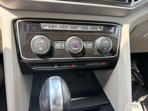 Used 2021 Volkswagen Atlas SEL Premium AWD/4WD image 26