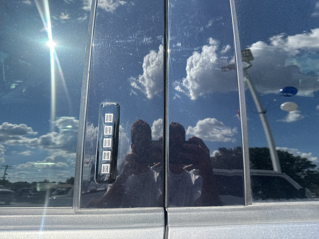 Used 2022 Ford F150 Platinum w/ Equipment Group 701A High AWD/4WD image 11