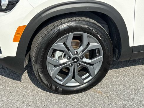 Used 2026 Kia Seltos LX FWD image 30