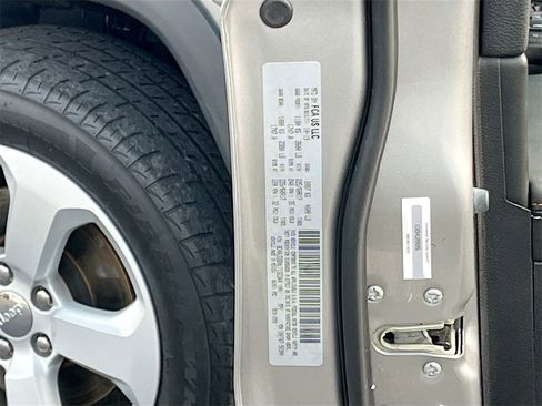 Certified 2020 Jeep Compass Latitude image 27