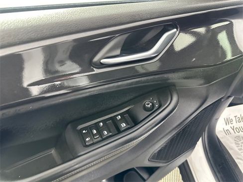 Used 2023 Jeep Grand Cherokee Altitude image 21