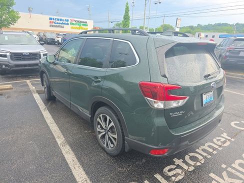 Used 2022 Subaru Forester Limited AWD/4WD image 9