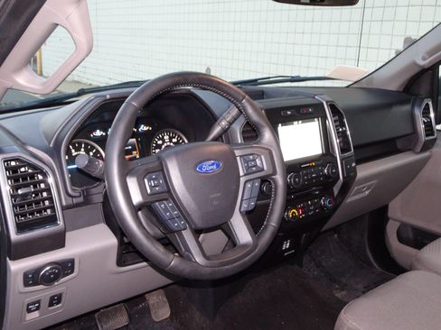 Used 2018 Ford F150 XLT w/ Equipment Group 302A Luxury image 8