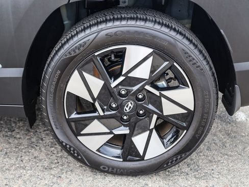 Used 2024 Hyundai Kona SEL FWD image 8
