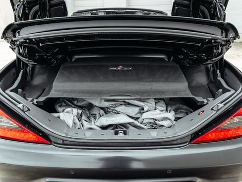 Used 2011 Mercedes-Benz SL 550 image 70