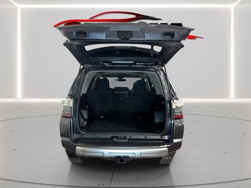 Used 2018 Toyota 4Runner SR5 image 22