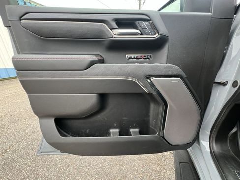 Certified 2025 GMC Sierra 1500 AT4X image 23